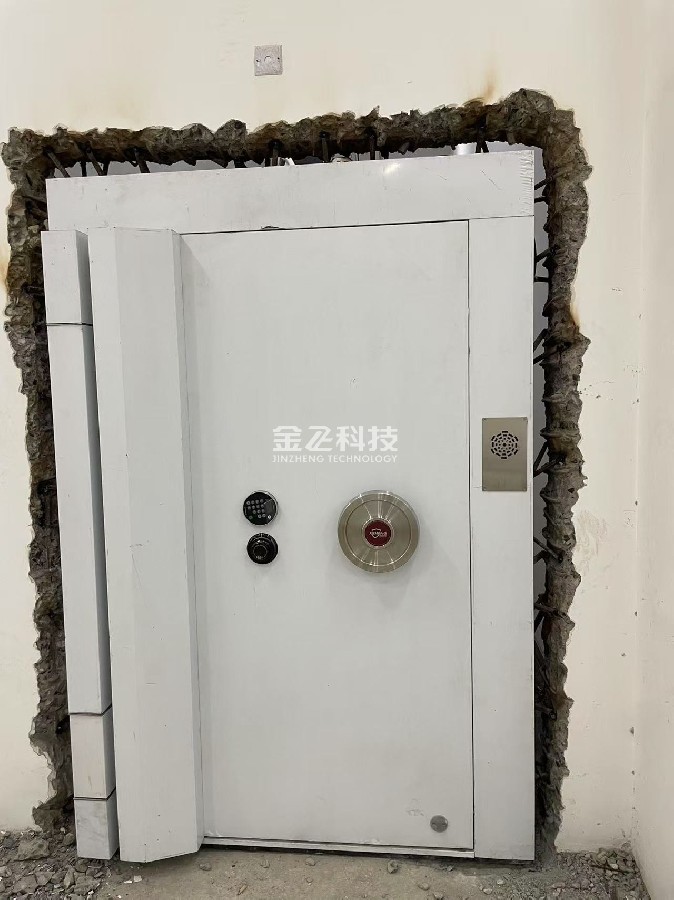 埃塞俄比亚客户金库门安装现场